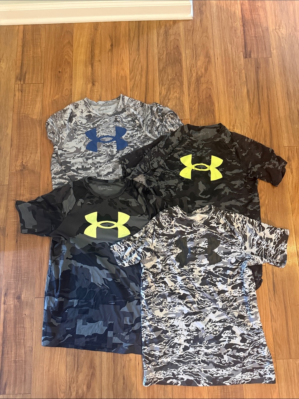 Under Armour Boys' Camo Short Sleeve Tees - Black, Gray, Blue, Neon Yellow 4 XL